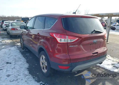 2015 Ford Escape Se z USA, uszkodzony, nr VIN 1FMCU0G71FUC75927